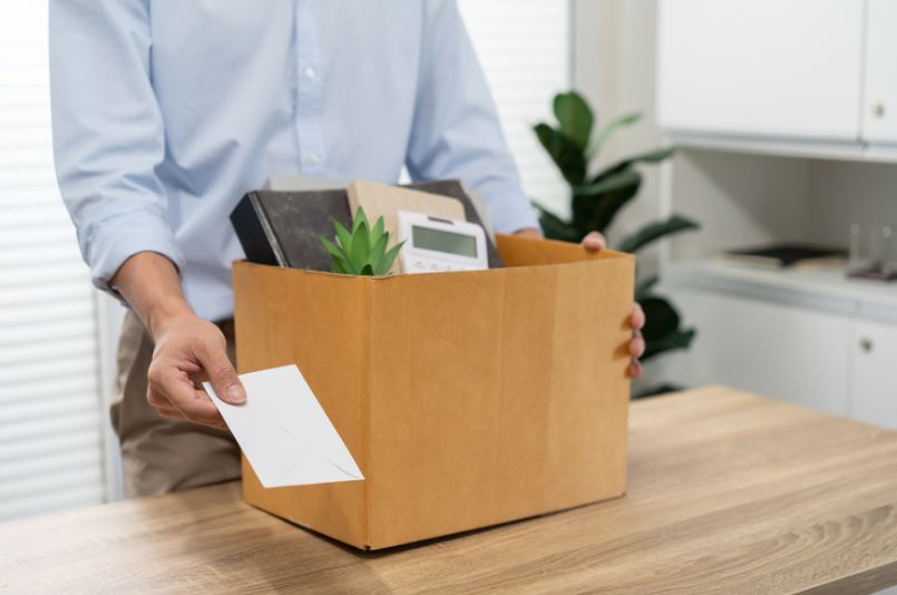 Cómo redactar una carta de renuncia voluntaria: modelo de ejemplo para directivos